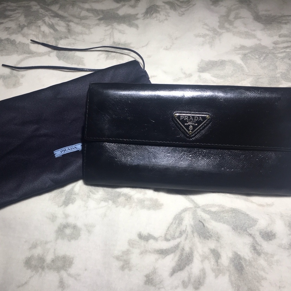 Authentic PRADA Black Saffiano Leather Wallet/Clutch w/ PRADA Dustbag
